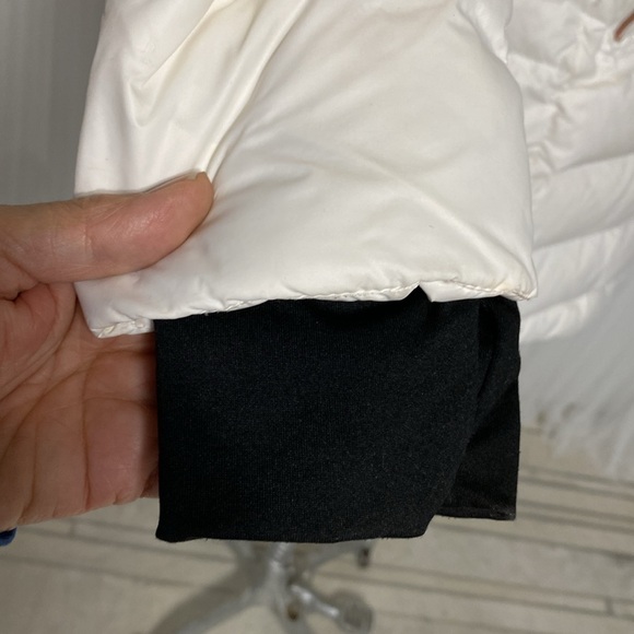 Calvin Klein performance walking down puffer jacket, hoodie! Size M - Picture 11 of 17